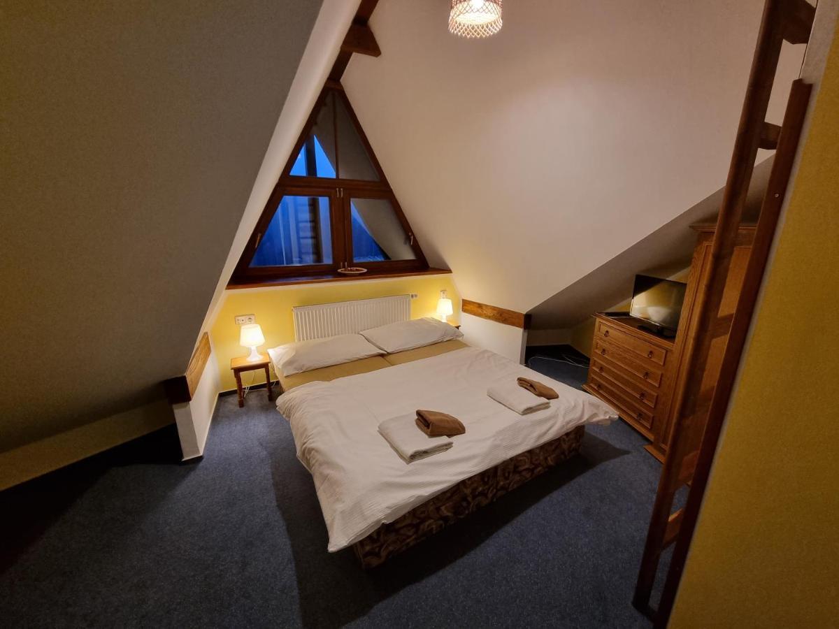 Penzion Rotunda 하라포프 외부 사진